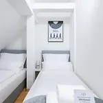 Large - 90m2 - Quiet Maisonette For 10 - 24 I 7 Check-in Apartamento