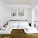 Apartamento Large - 90m2 - Quiet Maisonette For 10 - 24 I 7 Check-in