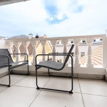 아파트 Large - 90m2 - Quiet Maisonette For 10 - 24 I 7 Check-in