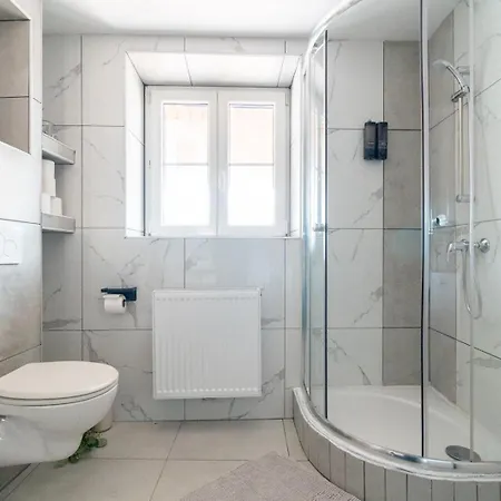 아파트 Large - 90m2 - Quiet Maisonette For 10 - 24 I 7 Check-in *