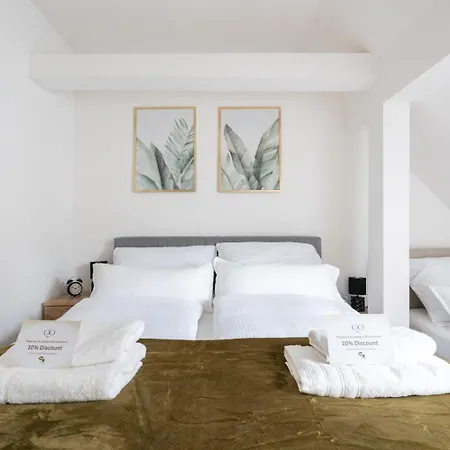 Apartment Large - 90m2 - Quiet Maisonette For 10 - 24 I 7 Check-in