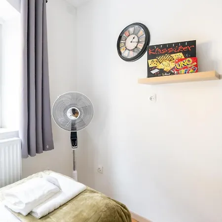 Large - 90m2 - Quiet Maisonette For 10 - 24 I 7 Check-in Apartment *