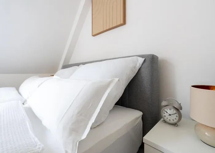 Large - 90m2 - Quiet Maisonette For 10 - 24 I 7 Check-in 카펜베르크