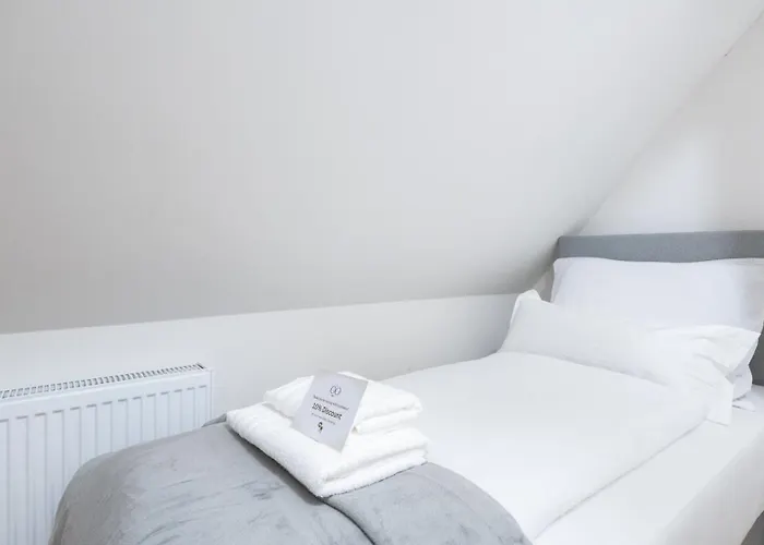 Large - 90m2 - Quiet Maisonette For 10 - 24 I 7 Check-in 카펜베르크