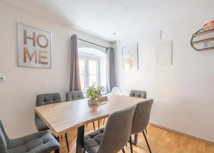 아파트 Large - 90m2 - Quiet Maisonette For 10 - 24 I 7 Check-in