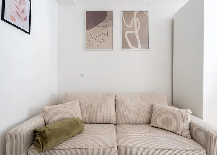 Large - 90m2 - Quiet Maisonette For 10 - 24 I 7 Check-in