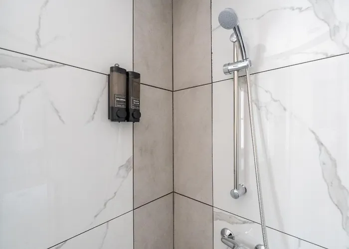 아파트 Large - 90m2 - Quiet Maisonette For 10 - 24 I 7 Check-in